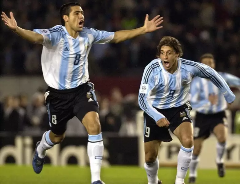 Juan Rom�n Riquelme y Hern�n Crespo