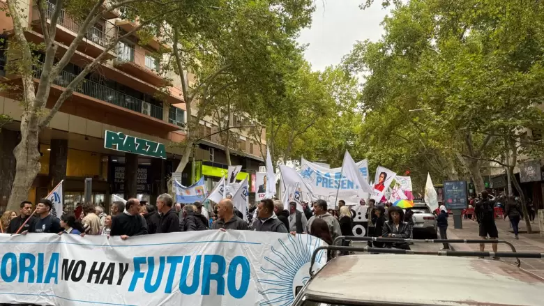 Marcha 24M Nunca Más Mendoza