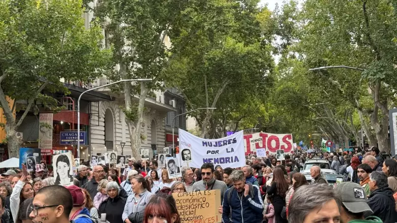 Marcha 24M Nunca Más Mendoza