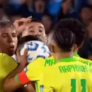 (Videos) Cruces, chicanas y gestos: todo lo que dej� un cl�sico caliente entre Argentina y Brasil