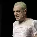 Llega al Teatro Plaza el unipersonal de Martin Rechimuzzi