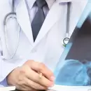 Traumat�logos retoman la atenci�n a afiliados de PAMI, pero s�lo en tres cl�nicas
