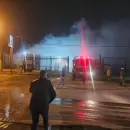 (Videos) Importante incendio destruyó parte de una empresa de agroquímicos en Guaymallén