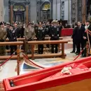 Una multitud pasó por la Basílica de San Pedro para darle el último adiós al papa Francisco