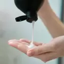 ANMAT prohibió el uso y venta de una reconocida marca de shampoo: de cuál se trata