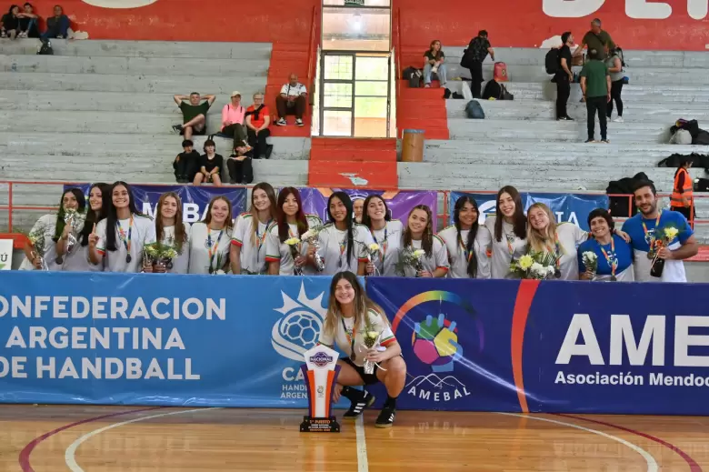HANDBALL