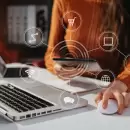 El 82% de los hogares tiene internet fijo y 4 de cada 10 navegan a más de 100 megas