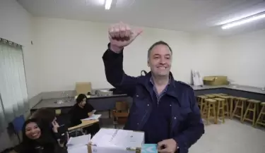 Triunfo de Adorni en las elecciones legislativas.
