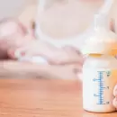 Riesgo para bebés: ANMAT ordenó el retiro inmediato de fórmulas lácteas de una conocida marca