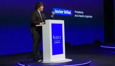 Milei en su discurso en AmCham Summit 2025.