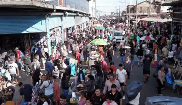 El Gobierno busca reubicar a los feriantes y mantener clausurado el predio de La Salada
