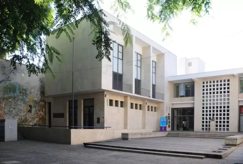 la-biblioteca-publica-general-san-martin