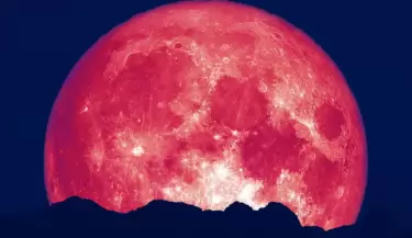 Luna de Fresa 2025: cu�ndo y c�mo ver el fen�meno astron�mico m�s rom�ntico del a�o