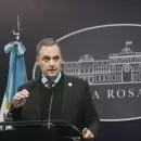 Residencias médicas, SIDE, Policía Federal y espías rusos: los puntos destacados del anuncio de Adorni