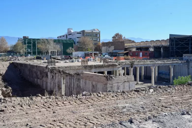 obra en godoy cruz