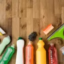 Por no contar con habilitación, ANMAT prohibió más de veinte productos de limpieza