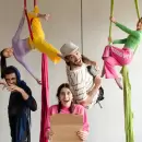 Vacaciones de invierno: llega “La fábrica de los sueños olvidados” con acrobacias aéreas y teatro familiar