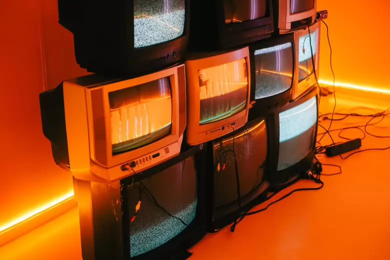 tv a color