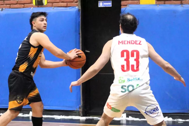 HURACAN BASQUET