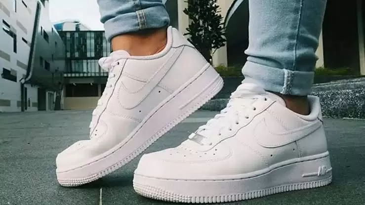zapatillas blancas