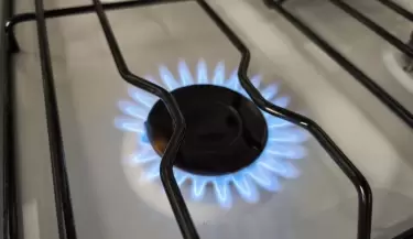 Gas