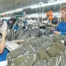 Zapatillas Nike y Adidas: el fabricante argentino reduce 40% su personal por ca�da en ventas e importaciones m�s baratas