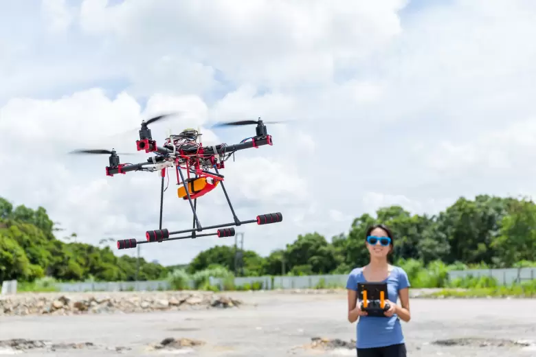 dron drones 2