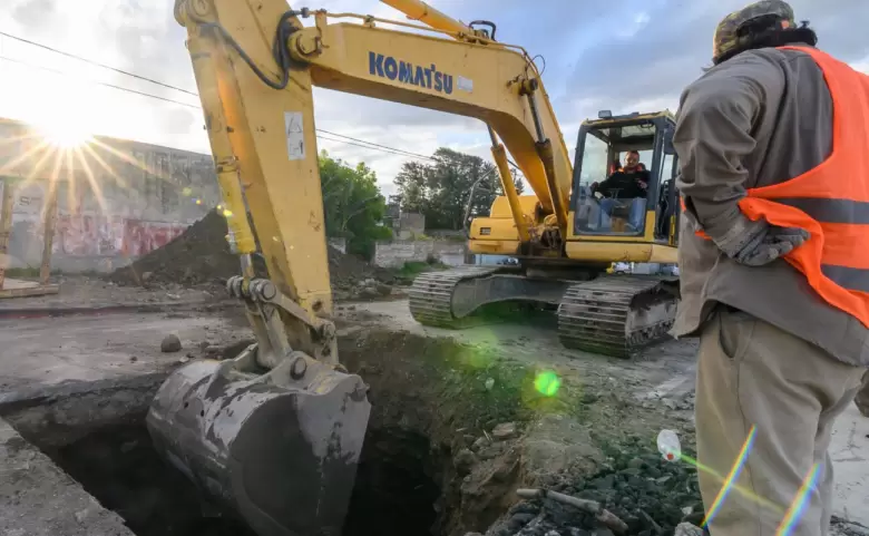 obra de cloacas en Luján