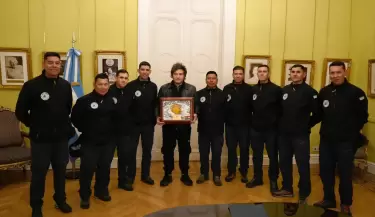 Dos militares mendocinos conquistaron una cumbre en el Himalaya y fueron recibidos por Milei