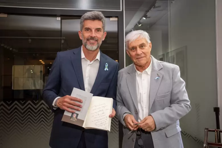 Presentación del libro “San Martín, vecino de Mendoza, ciudadano del mundo” de Gustavo Capone