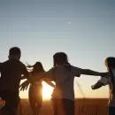 En el Mes de las Infancias la línea 102 cuida y escucha a niños, niñas y adolecentes