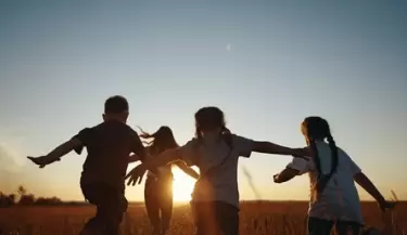 En el Mes de las Infancias la l�nea 102 cuida y escucha a ni�os, ni�as y adolecentes