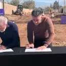Guaymallén y Aysam firmaron convenios para importantes obras viales y de saneamiento