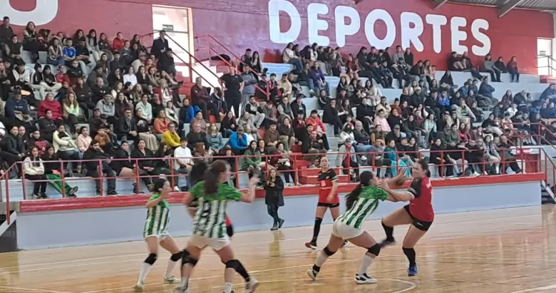 Handball - Maip�