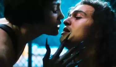 el beso De la mujer arana