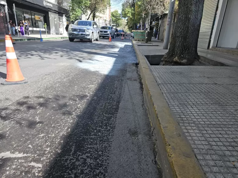 Derrame de líquido en calle San Juan