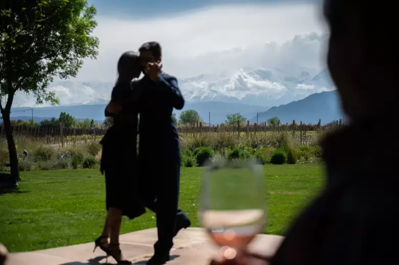 tango por los caminos del vino