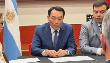 Las Heras firm� un convenio hist�rico de hermandad con China para fortalecer lazos de cooperaci�n