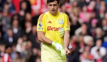 aston villa - dibu mart�nez