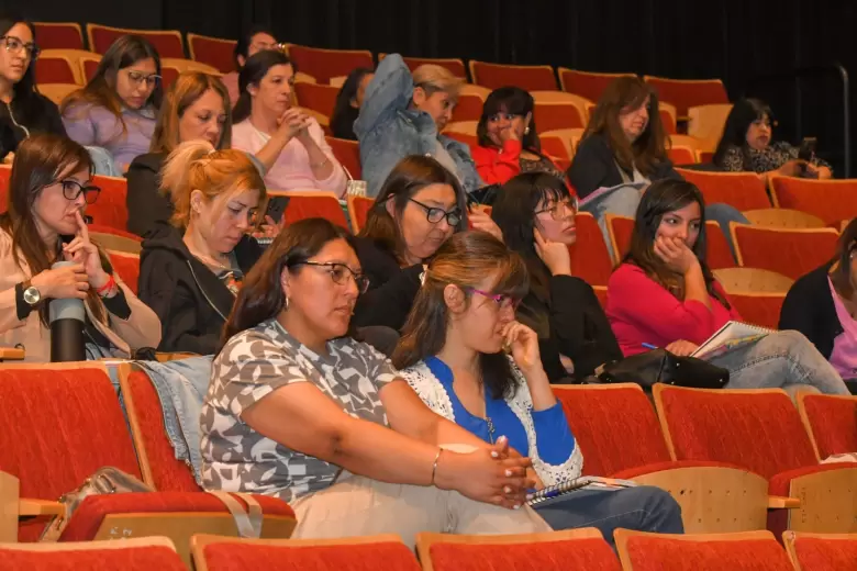 Capacitación a preceptores-DGE