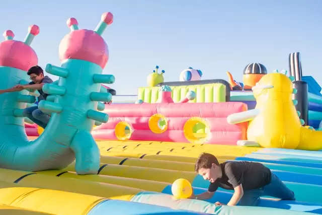Inflables y juegos infantiles