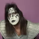 Tenía 74 años: de qué murió Ace Frehley, el histórico guitarrista de Kiss