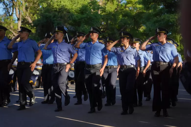 policía