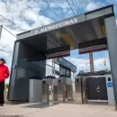 Inauguraron otros dos paradores del Metrotranv�a y llegar�n m�s antes de fin de a�o