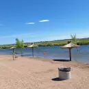 La costanera de los tableros abre su temporada con un gran sunset sobre el Atuel