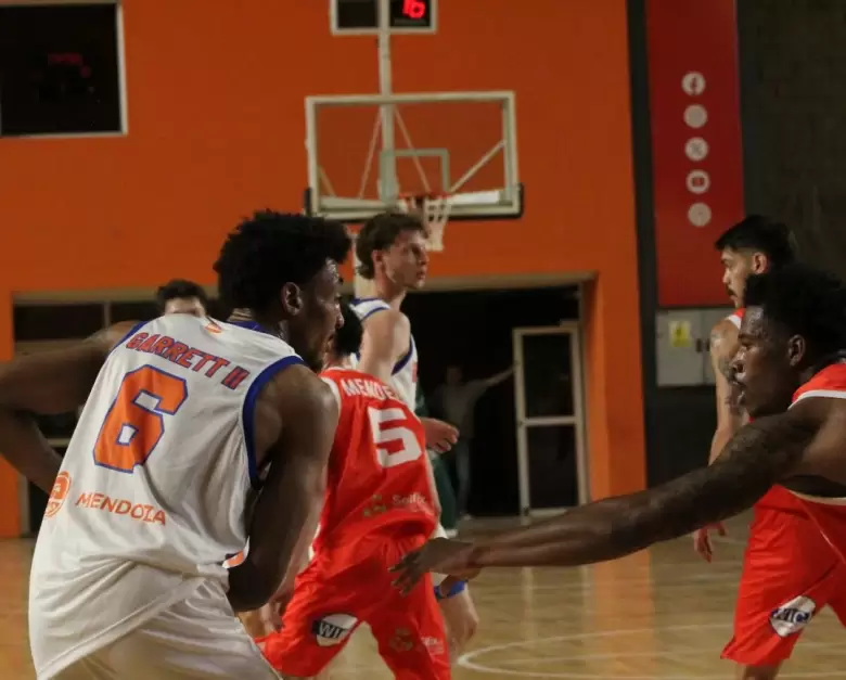 HURACAN BASQUET - RIVADAVIA