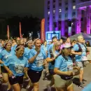 La Maratón Nocturna reunió a 2000 corredores y convirtió a la Ciudad en una fiesta deportiva