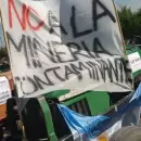 Vecinos y productores realizaron tractorazo y cortes en la Ruta 143 contra la mineria