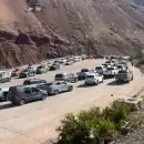 (Video) Aduana argentina colapsada: filas eternas de autos que regresan de Chile