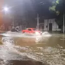 (Videos) Torrencial tormenta de lluvia y granizo azot� el Gran Mendoza y las calles fueron r�os